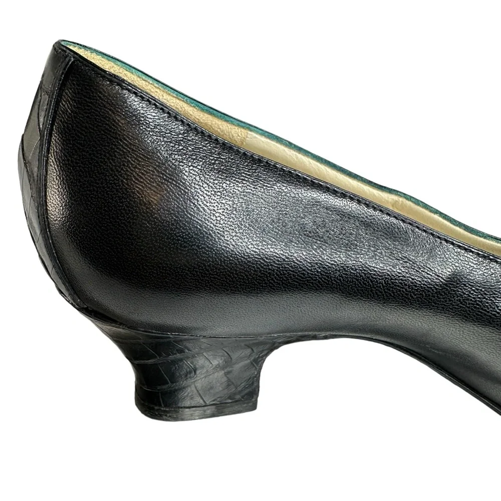 CHANEL Pump Size US 5.5 EU 36 Black Leather Block Mid Heel Closed Toe Made Italy